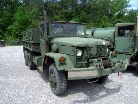 Camion AM Général M35A2